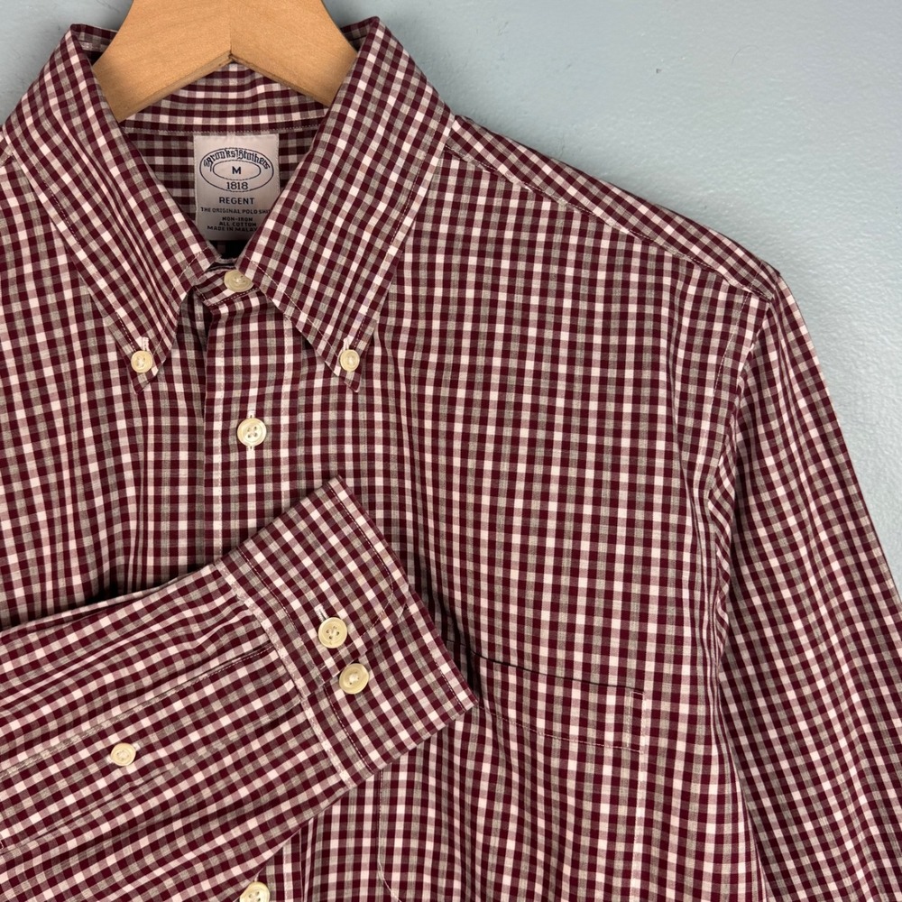 Brooks Brothers Regent Men's Medium Red White Gingham Non-Iron Button Down Shirt
